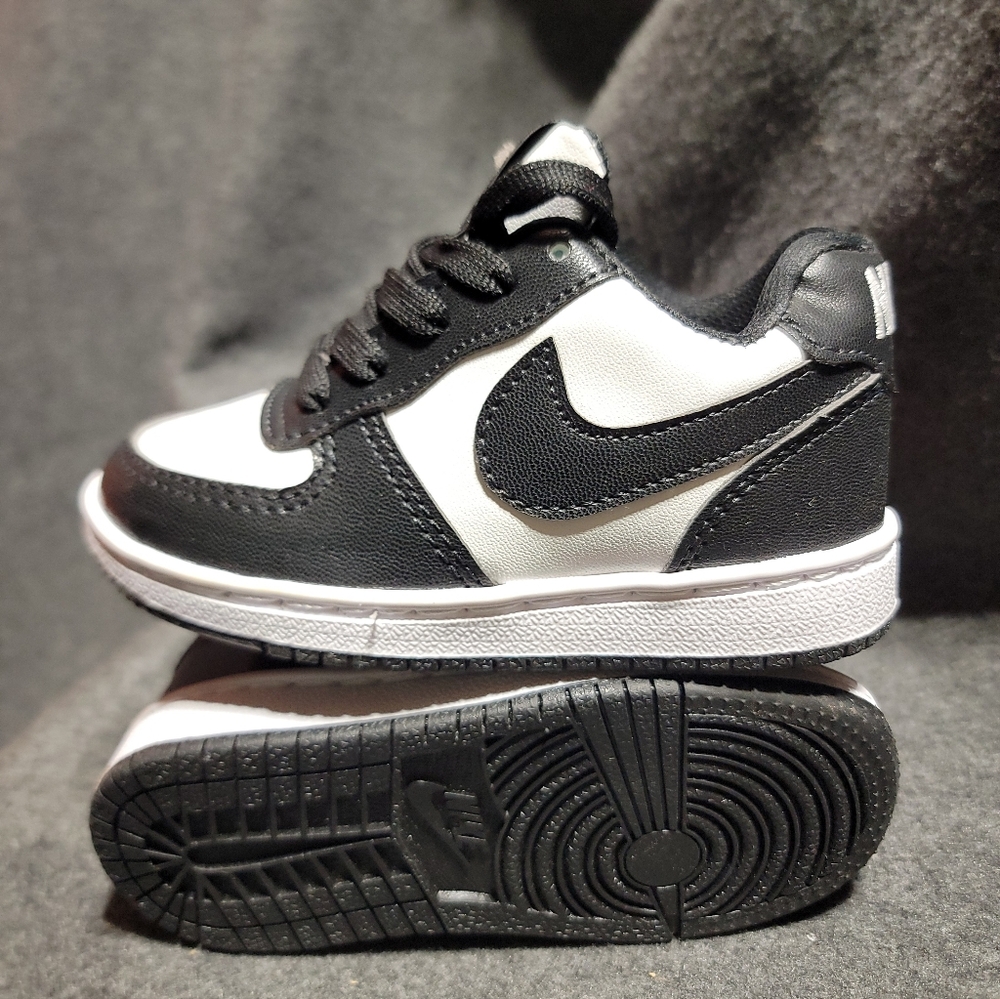 Nike Kids Black and White Sneakers